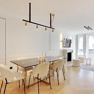 Stunning With View At The Very Heart Of Apartment
