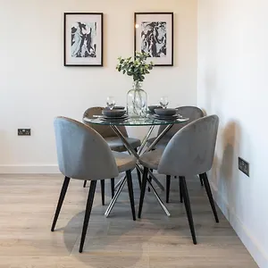 Stylish 2 Bed Close To Bradford (West Yorkshire)